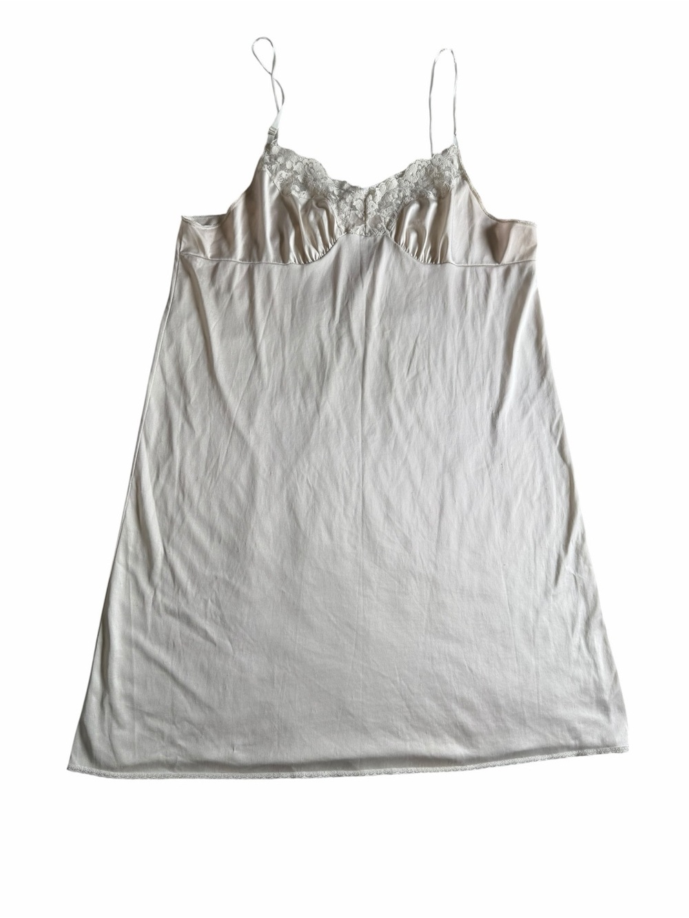 🌟vassarette Vintage Bundle of 2 Lace-Trim Camisole Slip Set in Ivory and Cream - Picture 2 of 12